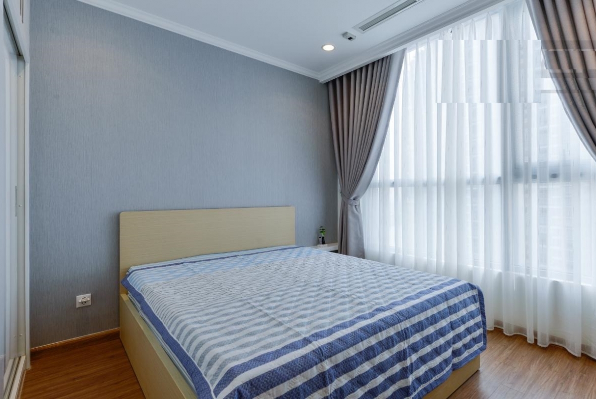 One bed for rent at Vinhomes Central Park, just 4 minutes to District 1