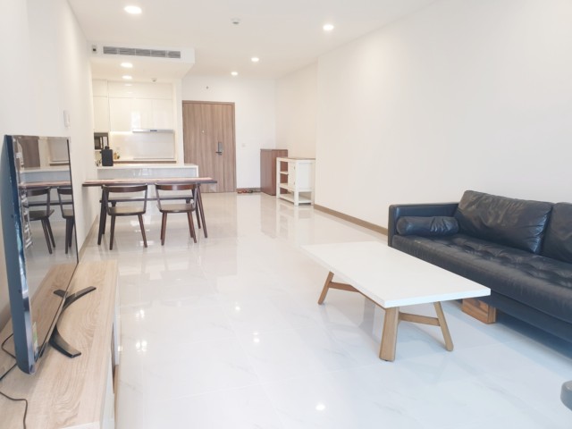 Three bedroom Sunwah Pearl for rent with awesome view to District 01