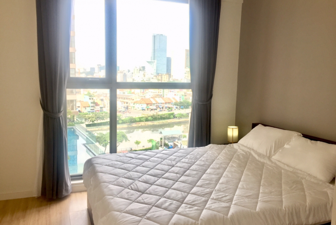 Masteri Millennium apartment for rent in District 4; three bedrooms with Bitexco Tower view