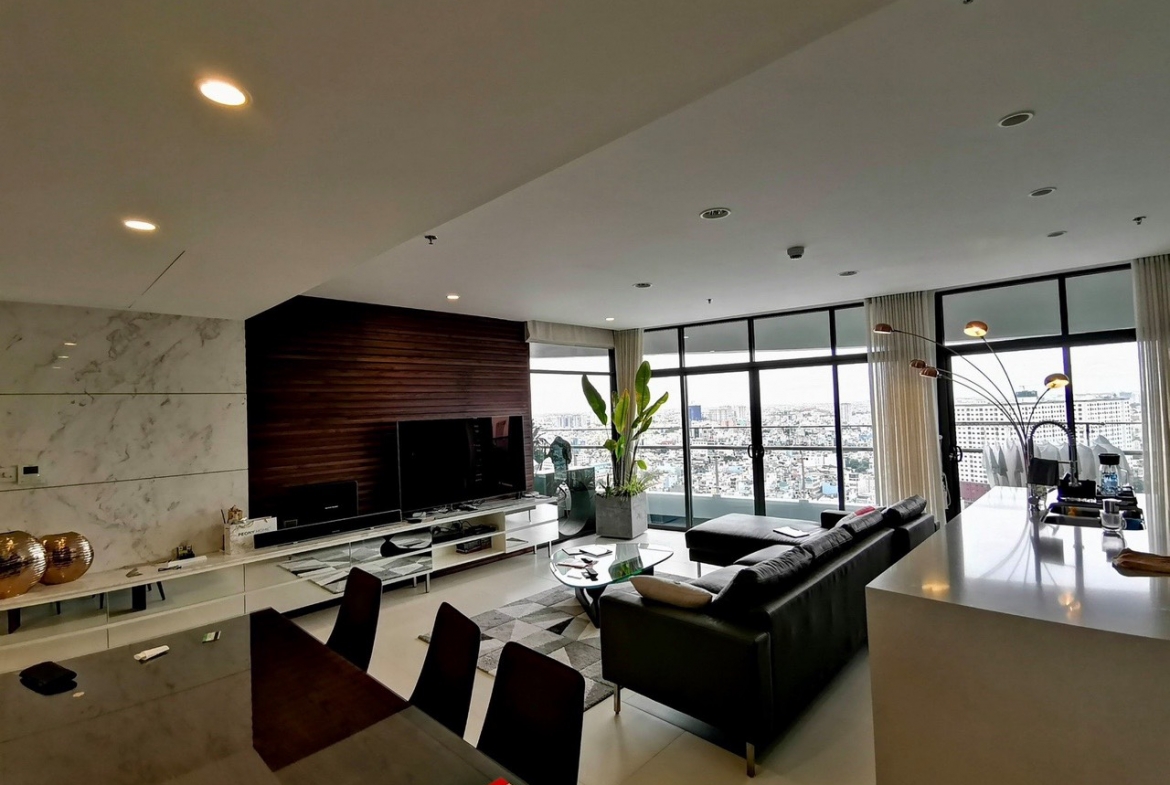 Luxury interior design 2 bedrooms apartment for rent in City Garden