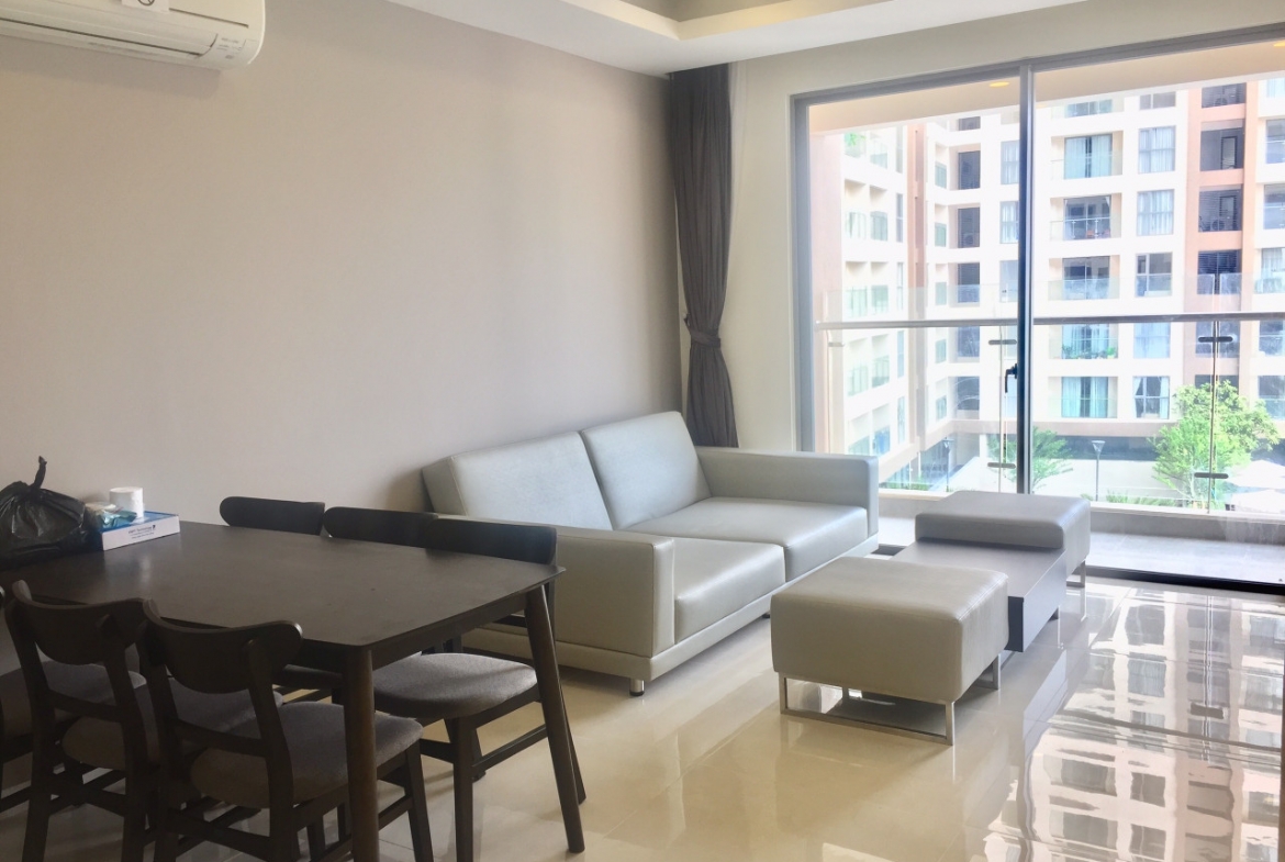 Apartment for rent in District 04 nearby District 01 Center