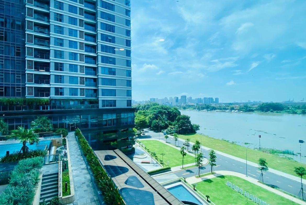 Sophisticated living premium 3-bedroom apartments for rent in Sunwah Pearl Hochiminh City