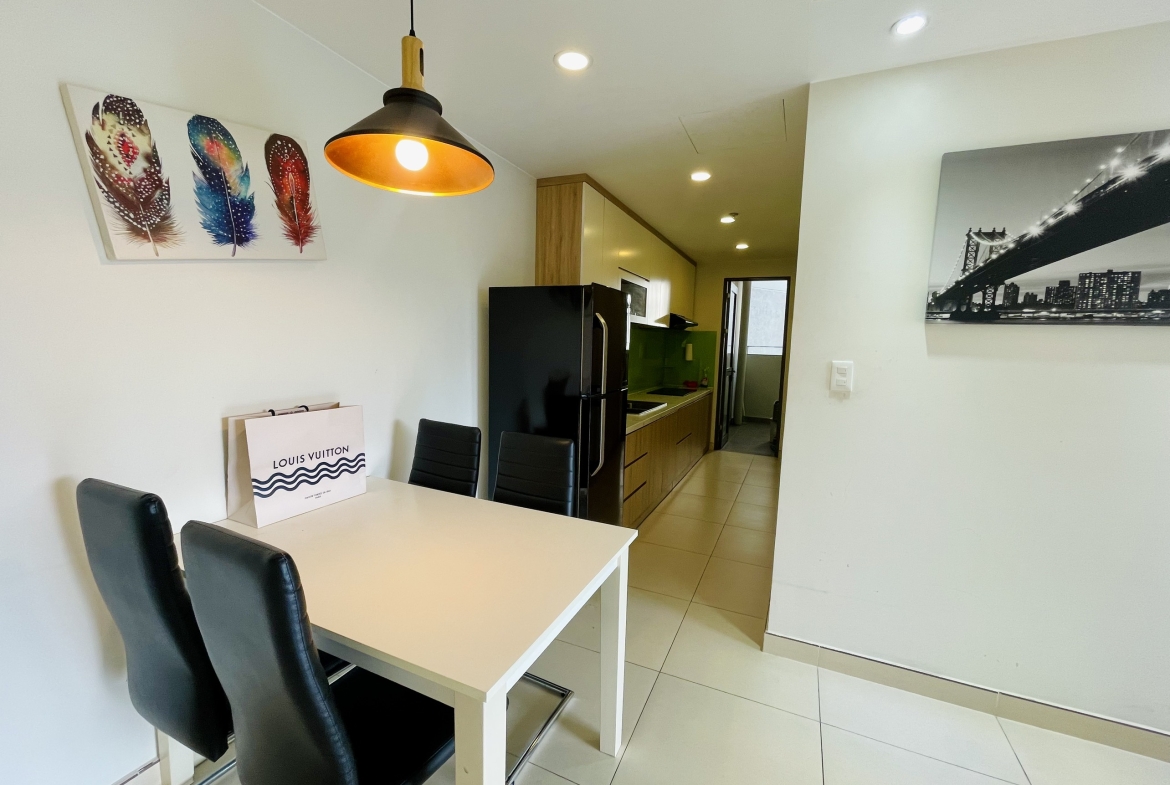 Luxurious 2-bedroom apartment for rent at Masteri Thao Dien