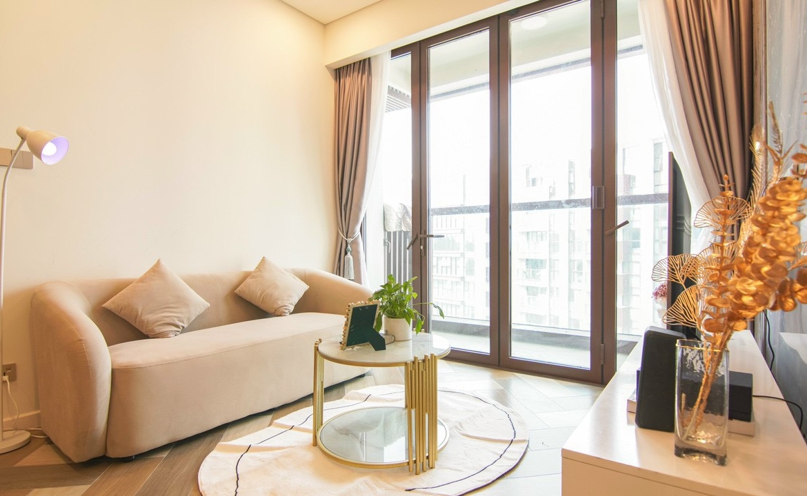 Stylish one bedroom apartment for rent in The Metropole