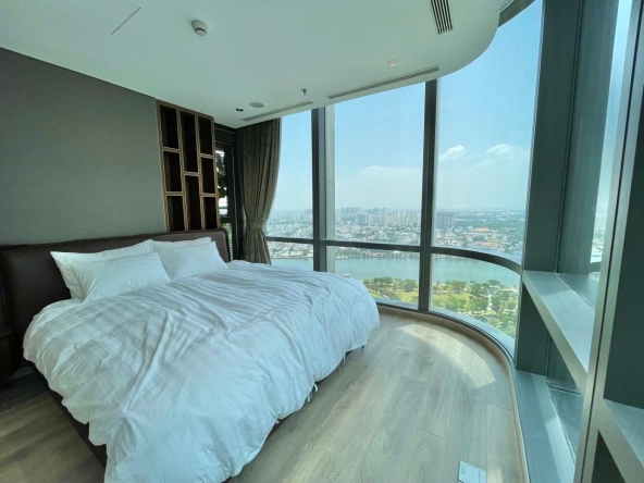 Luxurious living four bedrooms apartment for rent at Landmark 81 Tower
