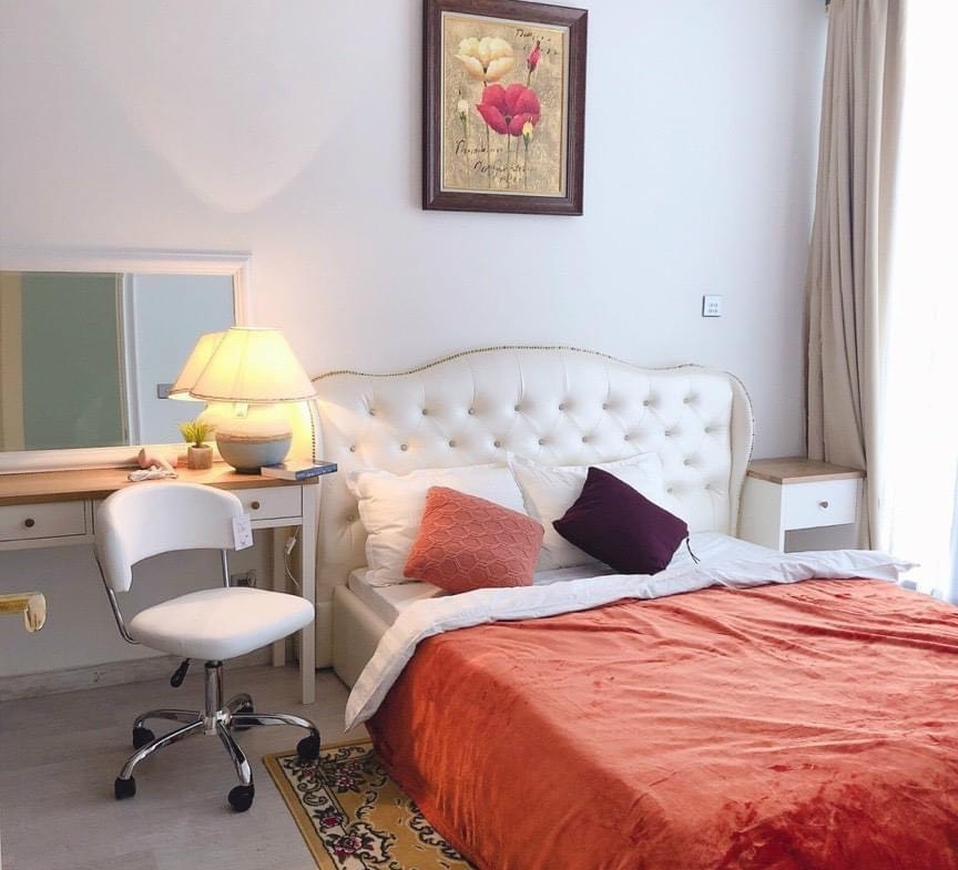 Classical one bedroom Vinhomes Golden River for rent