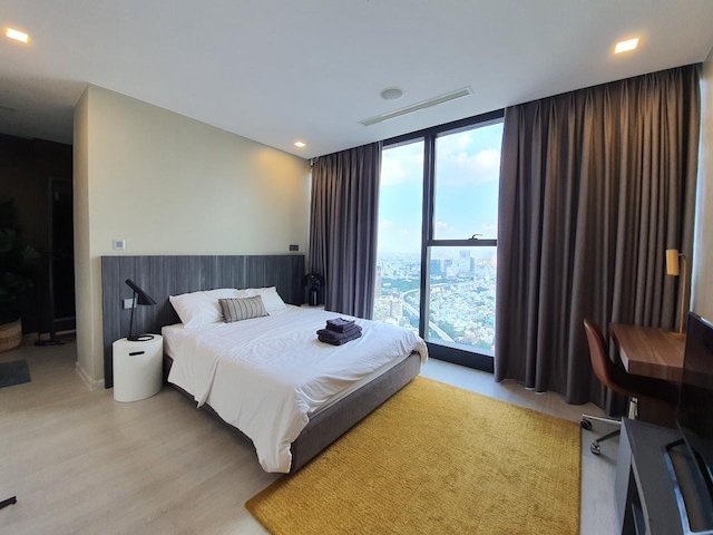 Three bedrooms apartment for rent at Aqua 3 Vinhomes Golden River