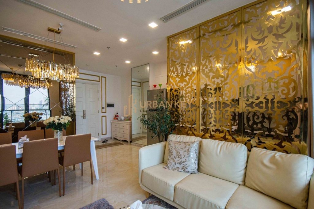 z7671919230399_22298f539fa8518636c82aa441d7130c